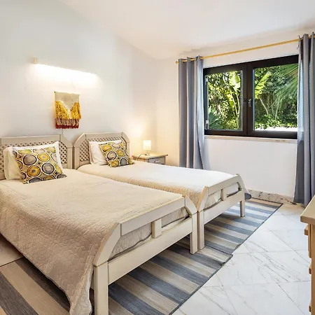 Coral By Ocvillas 알부페이라